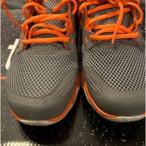 Under Armour 4D Foam Orange Gray Athletic Sneakers